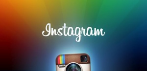 instagram logo of a camera with a rainbow